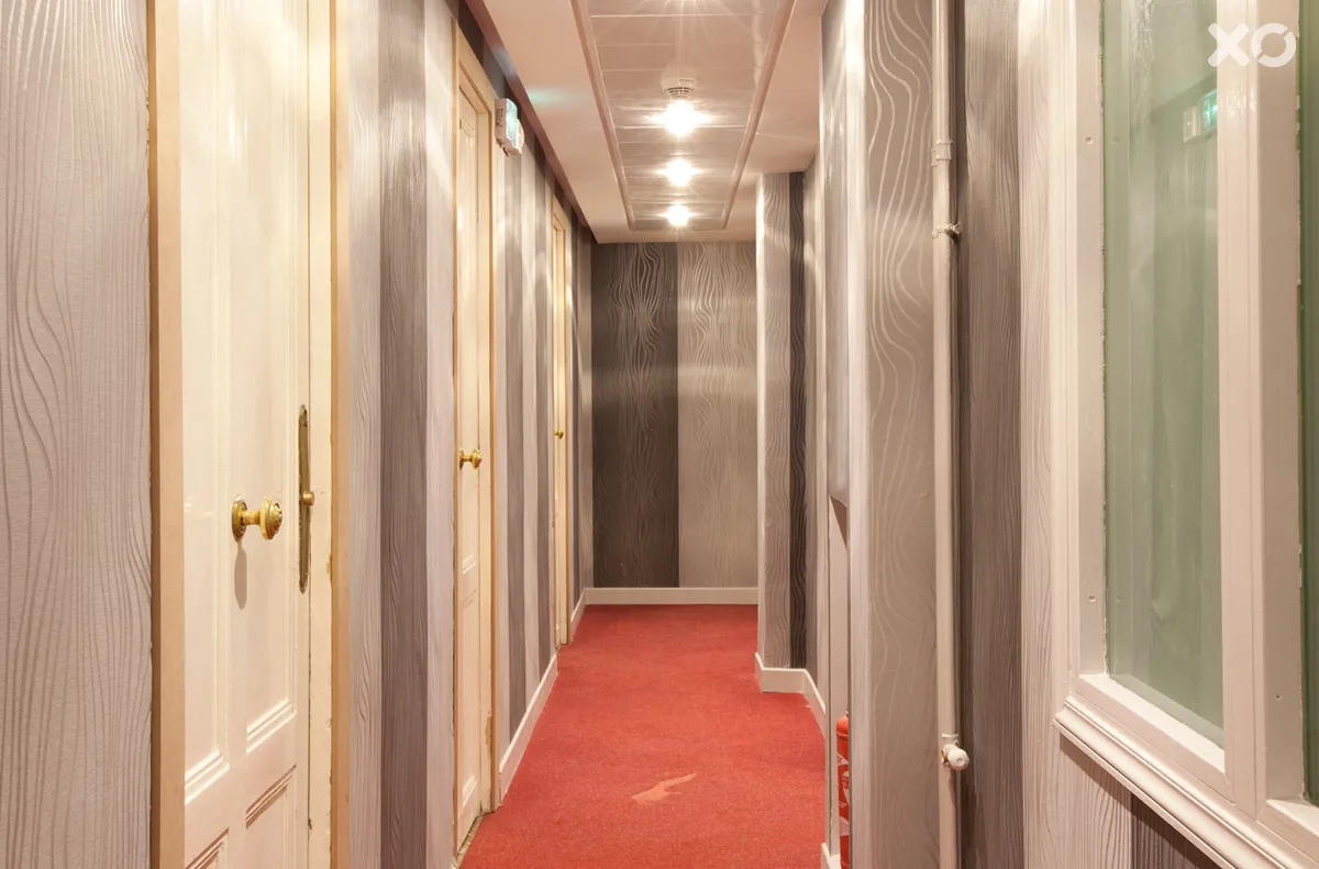 Ambassadeur Hotel