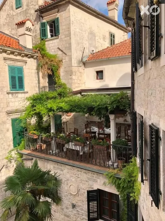 Monte Cristo Hotel