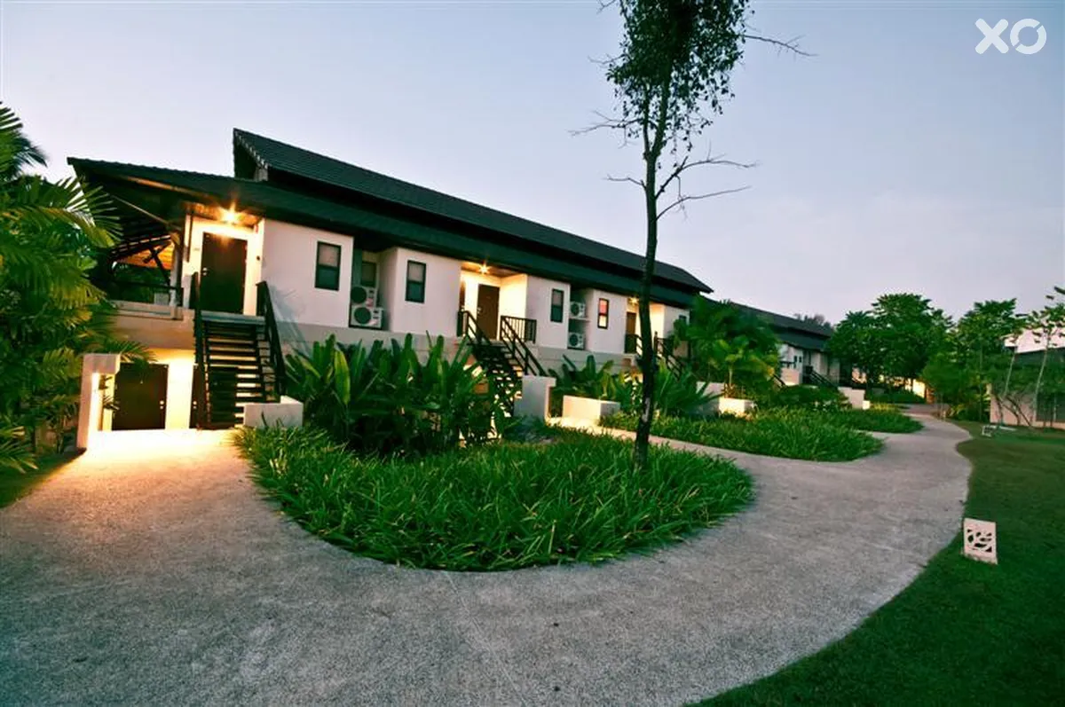 Palm Galleria Resort