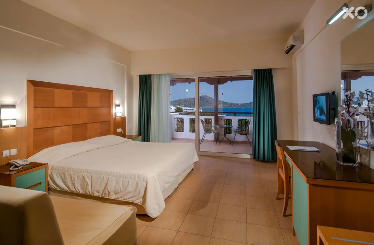 Elounda Breeze Resort