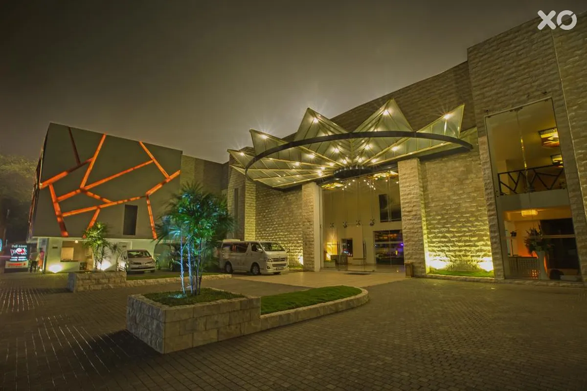 Avenra Beach Hotel