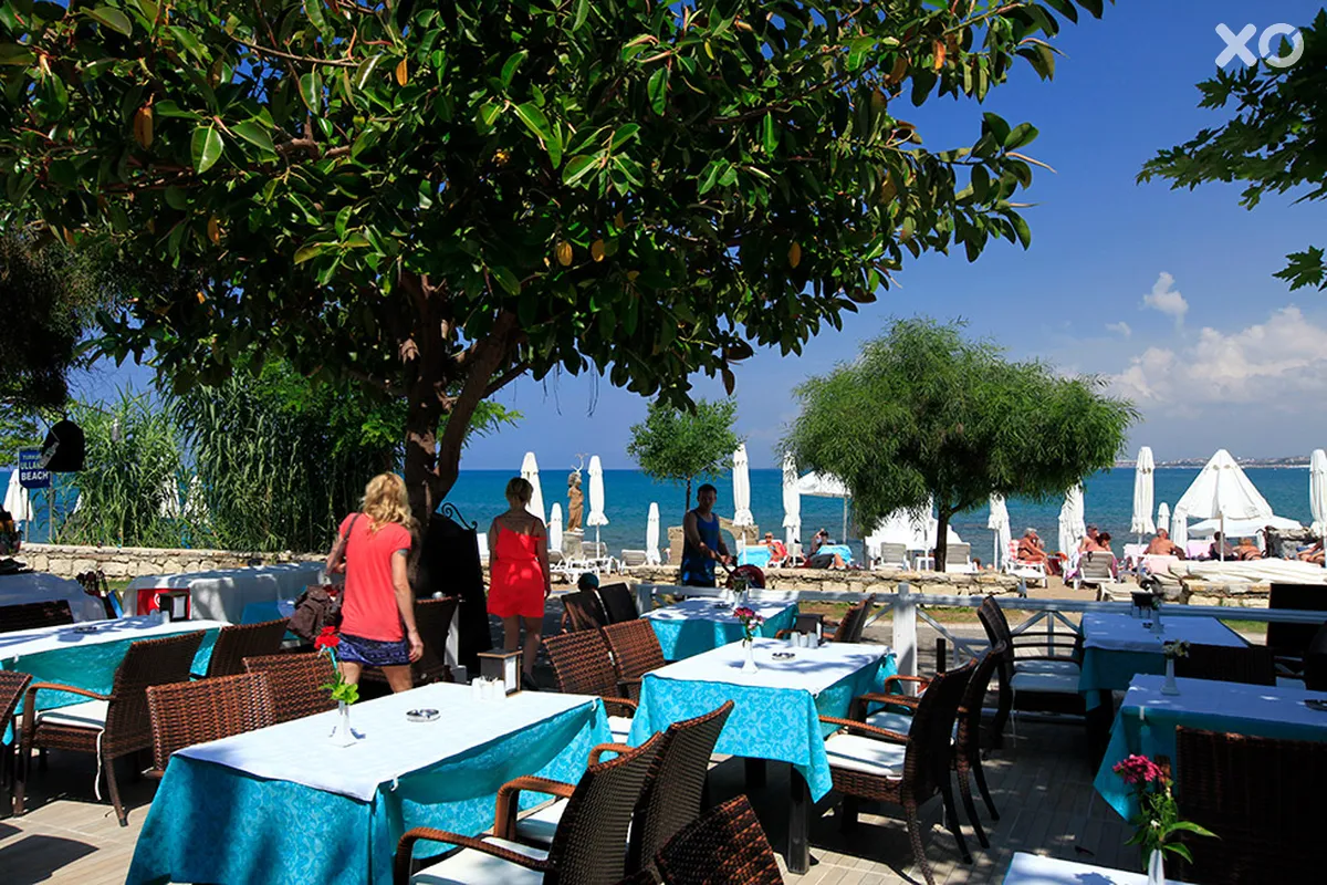 Leda Beach Hotel
