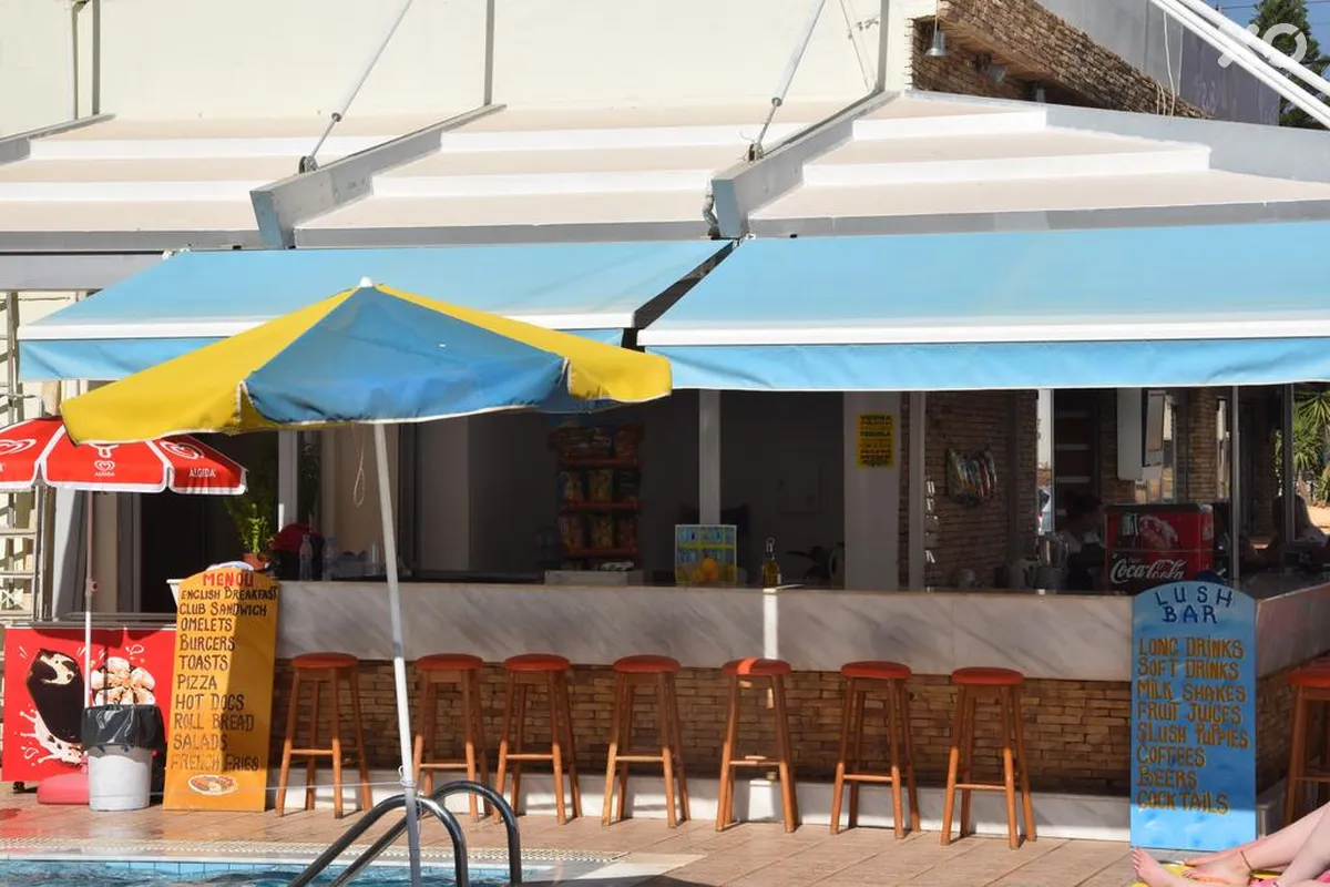 Vagelis Apartments