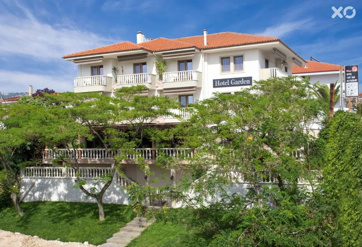 Garden Hotel