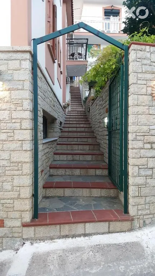 Green Hill Studios & Apartments