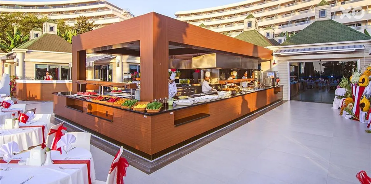 The Grand Blue Sky International Hotel