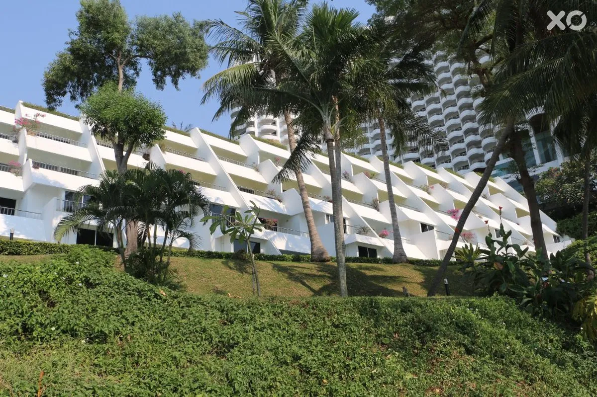 Royal Cliff Beach Terrace