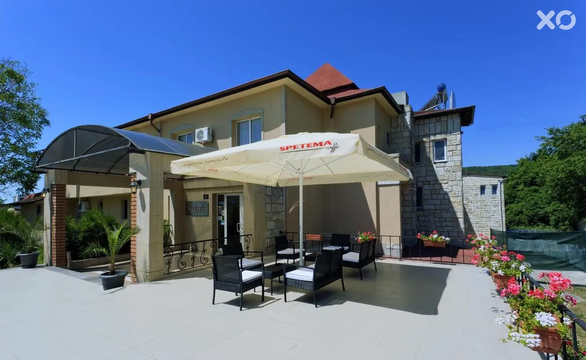 Naslada Hotel
