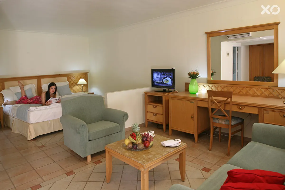 Rhodes Bay Hotel & Spa