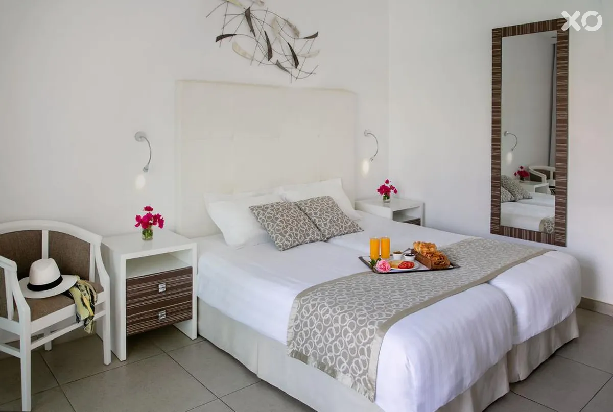 Asterias Beach Hotel