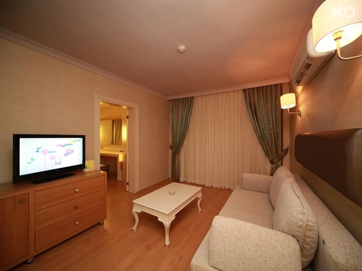 Grand Faros Hotel