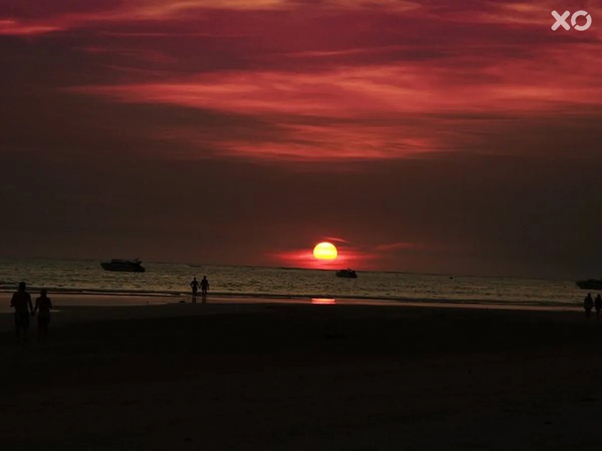 Apsara Beachfront Resort & Villa