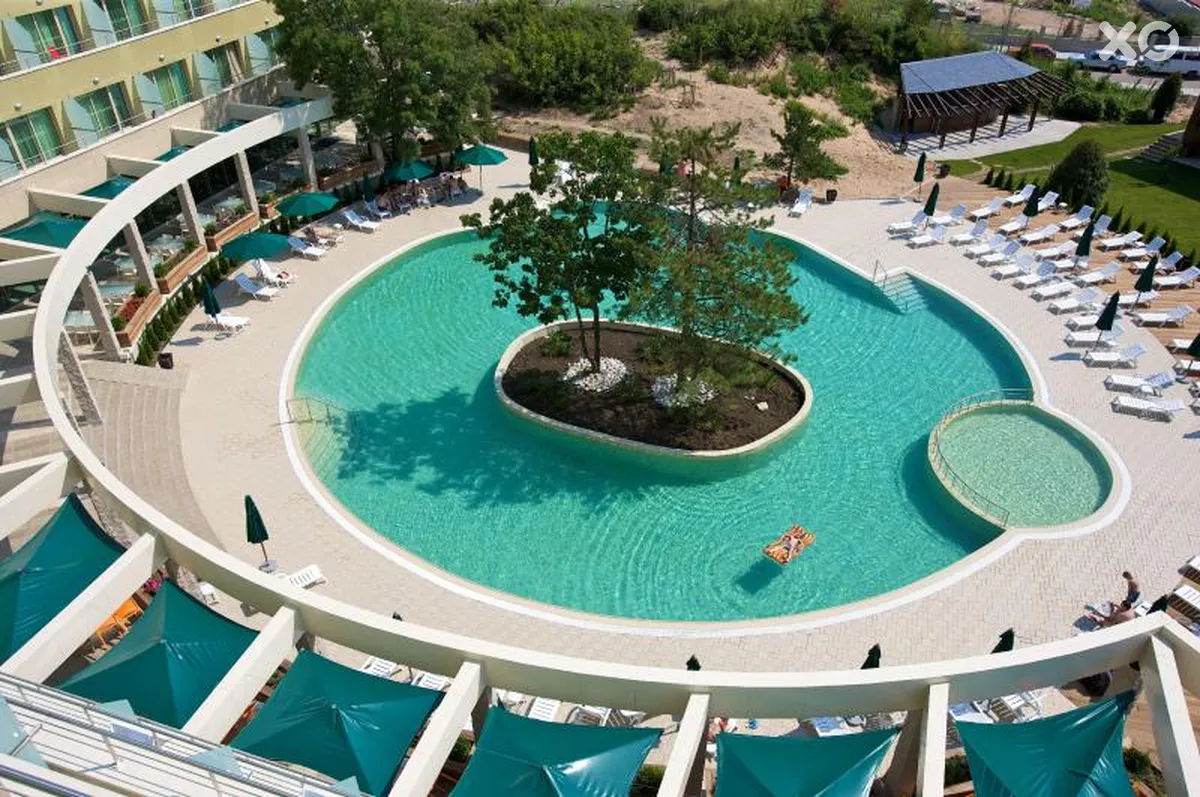 Jeravi Hotel