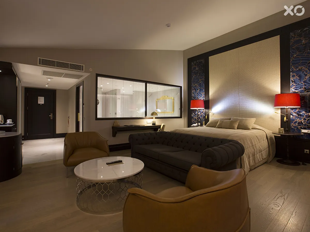 Charisma De Luxe Hotel