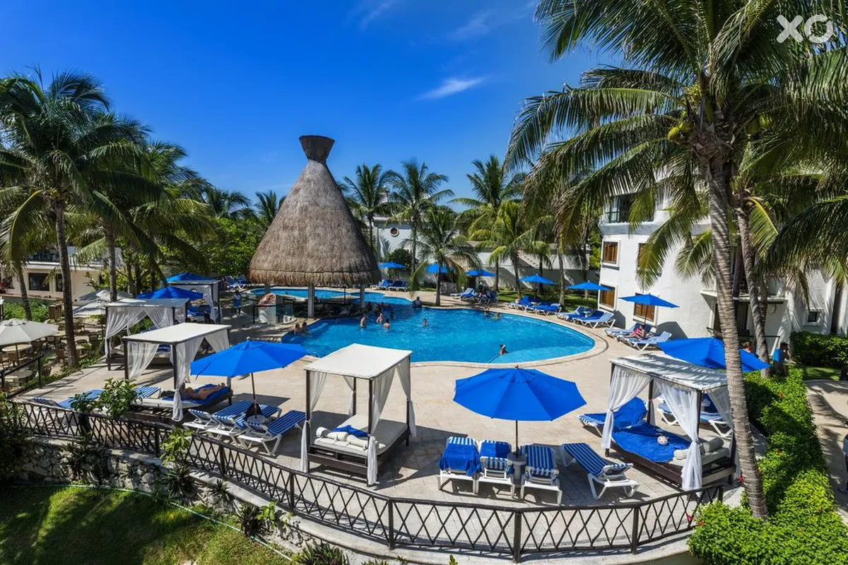 The Reef Playacar