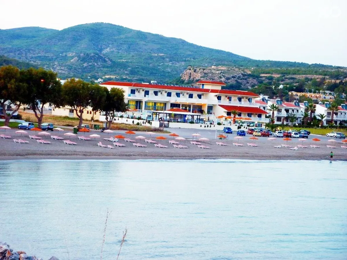 Kamari Beach Hotel