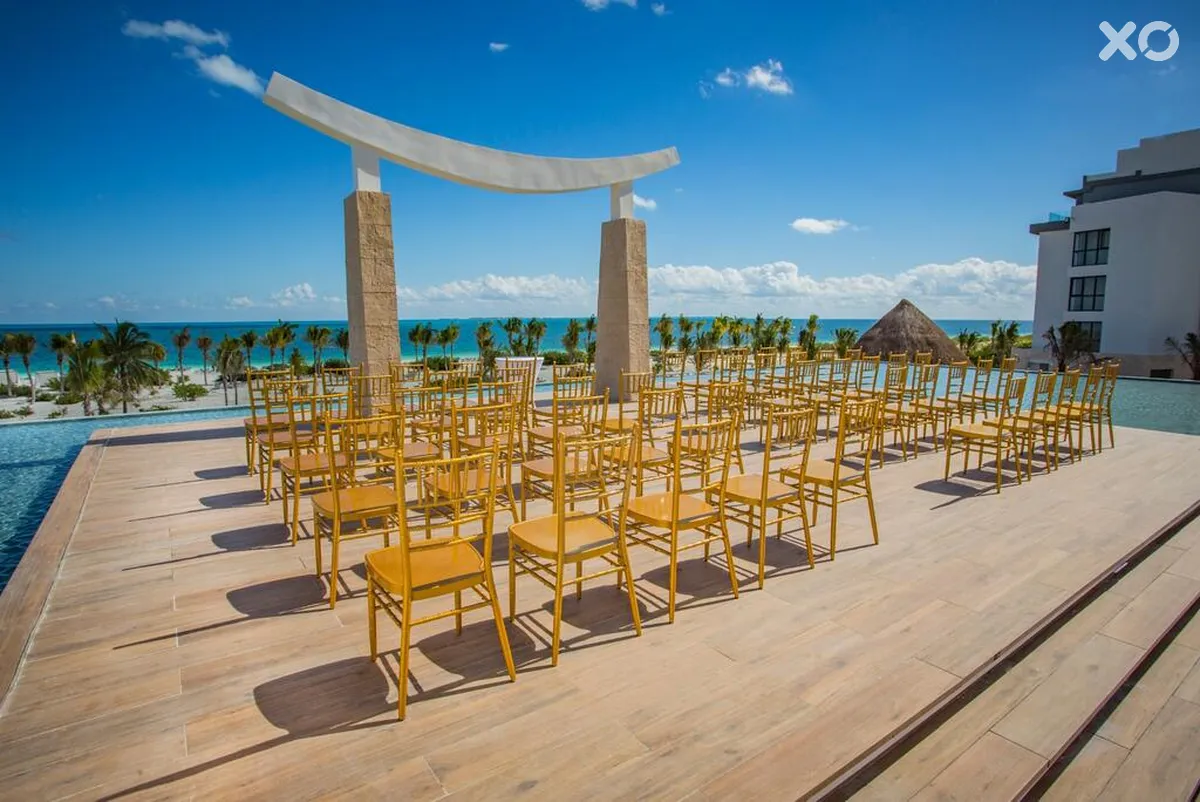Majestic Elegance Costa Mujeres