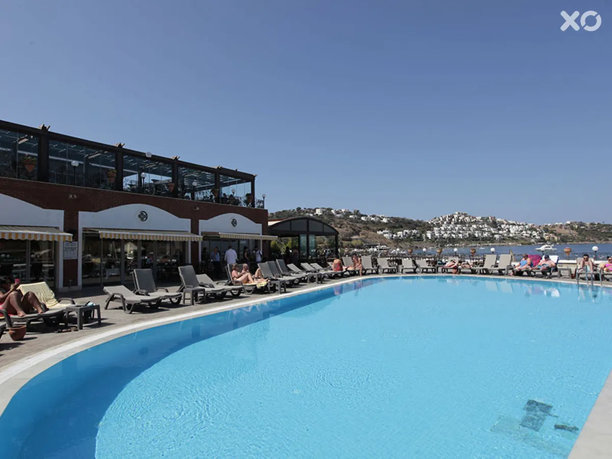 Cactus Fleur Beach Club