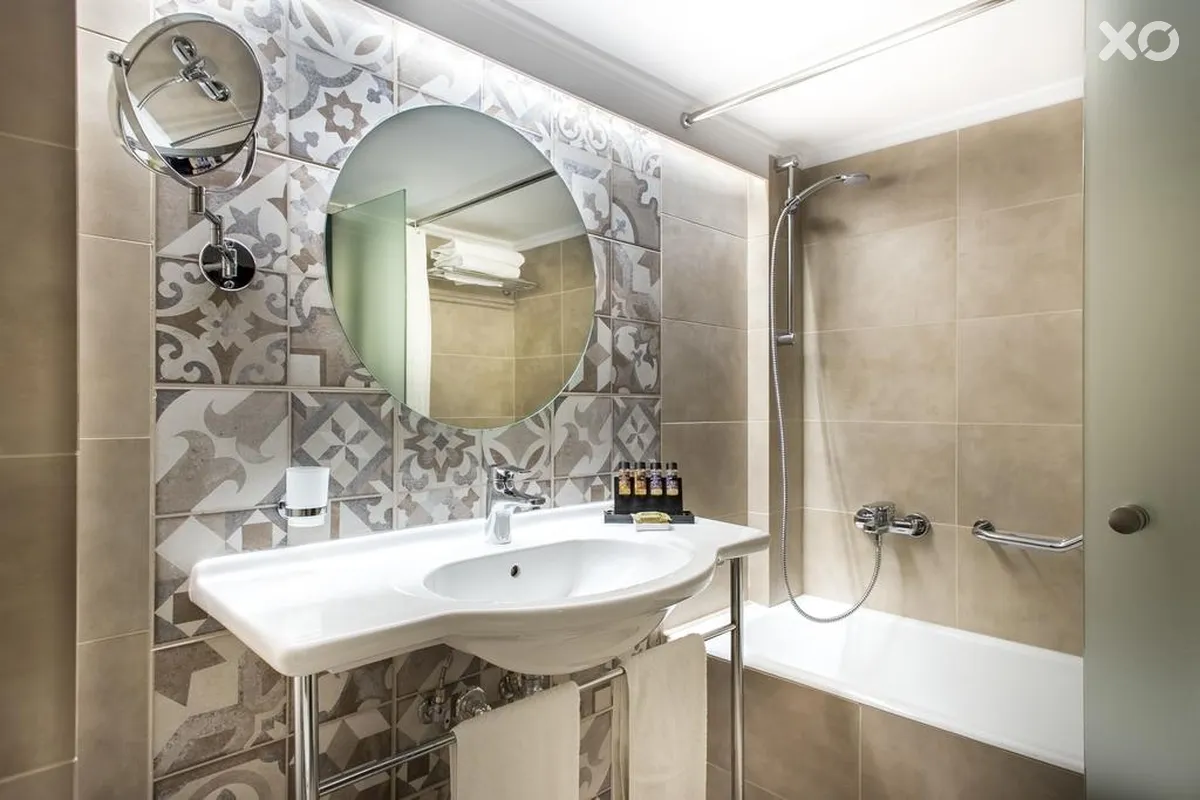 Alexandros Hotel