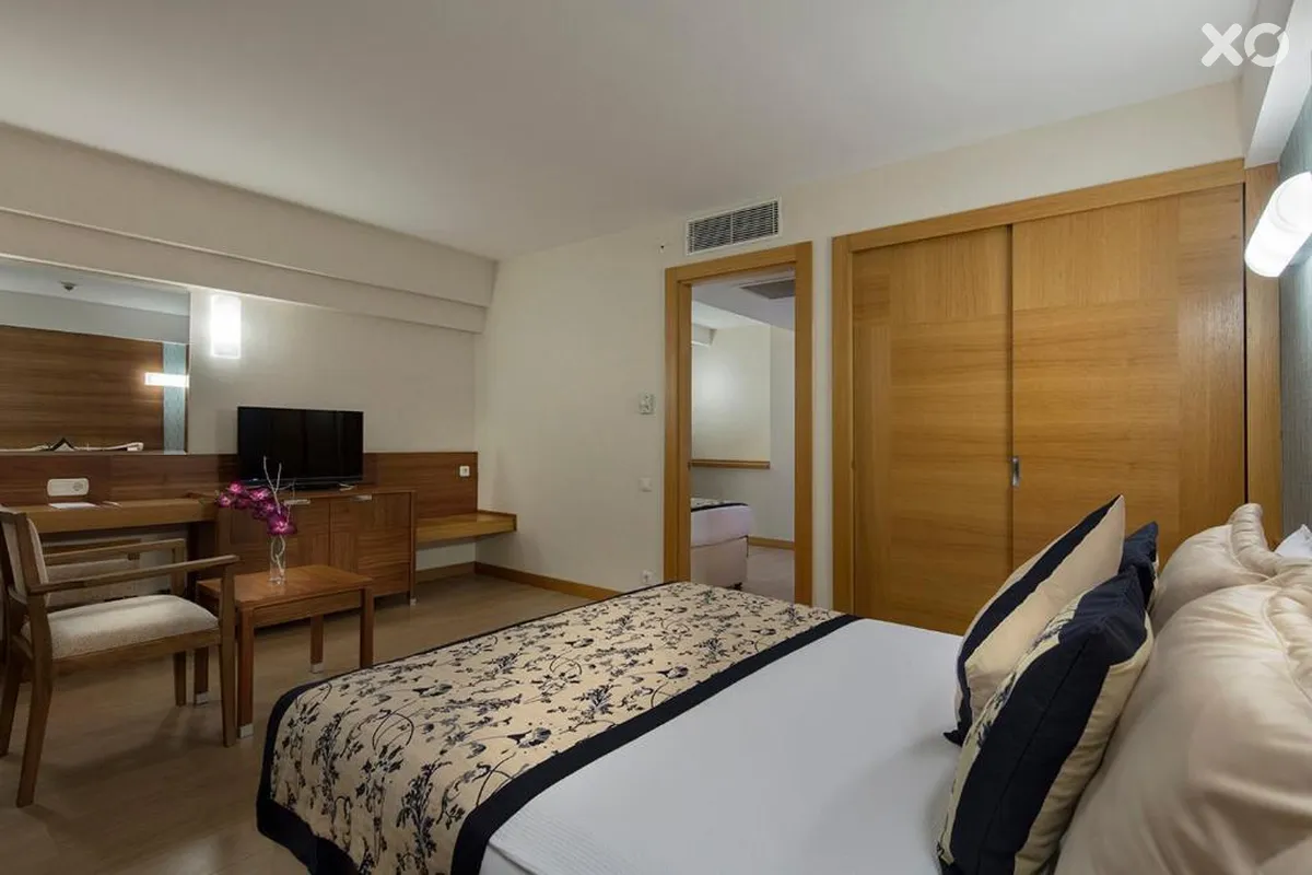 Trendy Side Beach Hotel