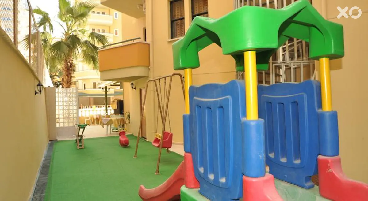 Gold Twins Family Beach Hotel