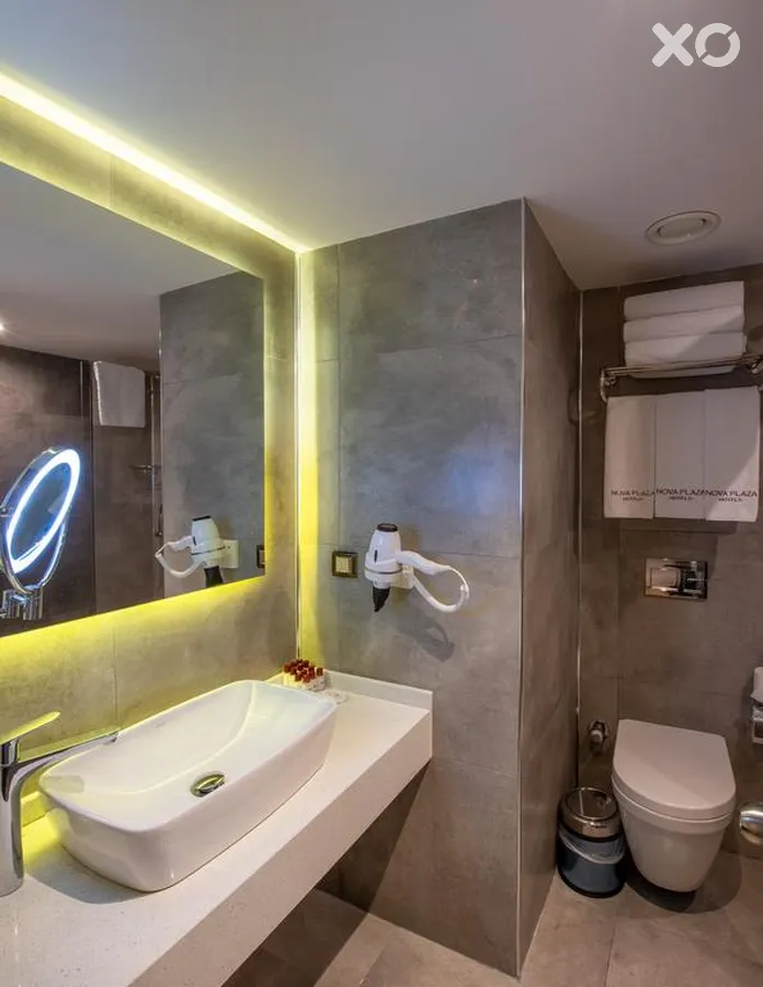 Nova Plaza Crystal Hotel