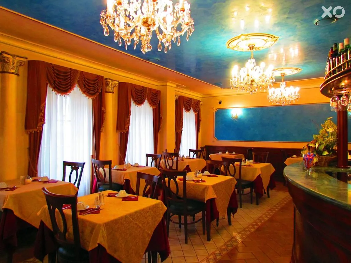 Beautiful Queen Hotel