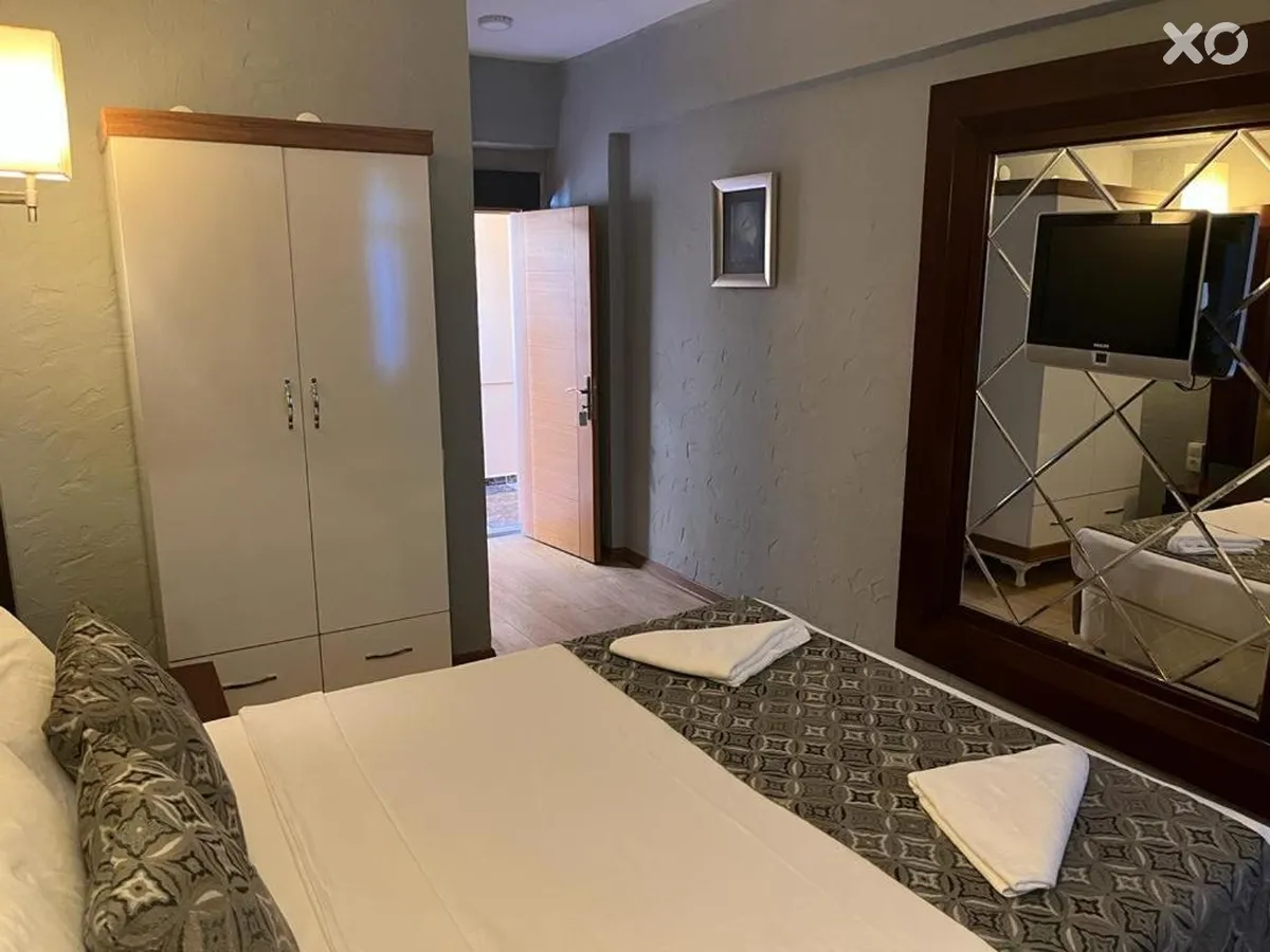 Dionisus Lara Hotel