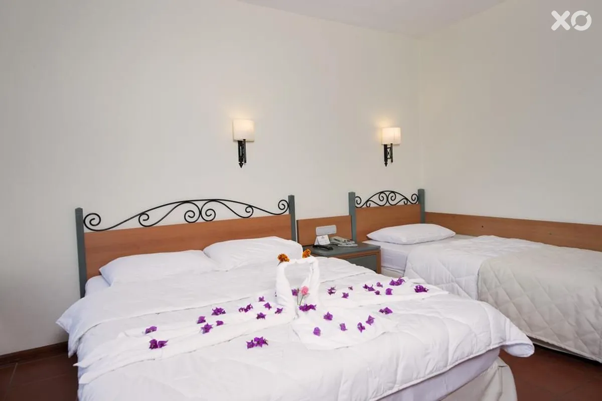Sun City Hotel & Beach Club