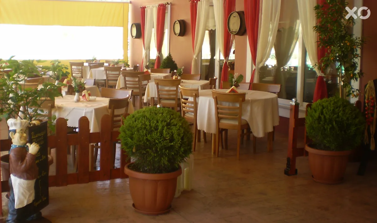 Damia Hotel