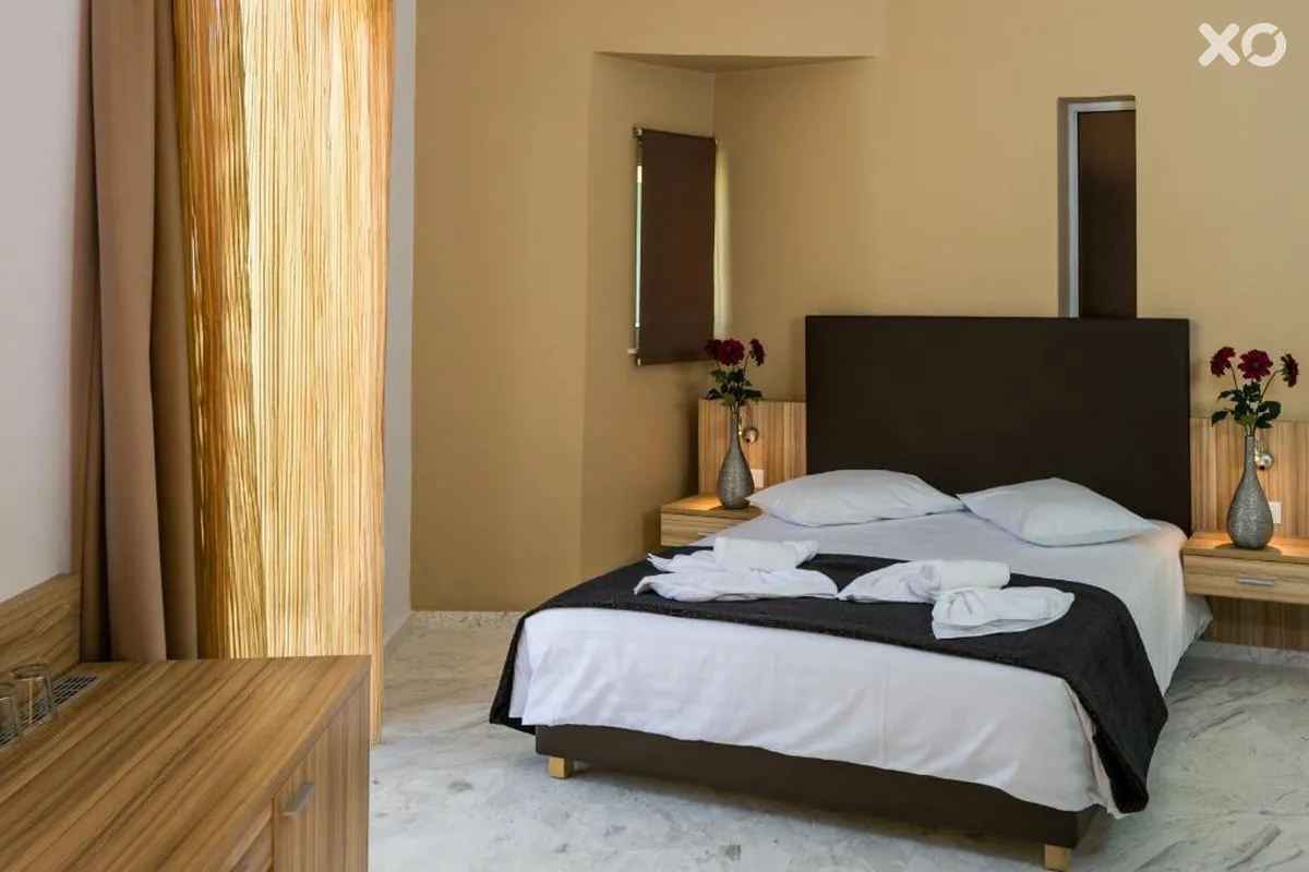 Elotia Hotel