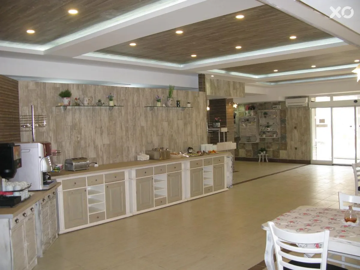 Estreya Residence Hotel