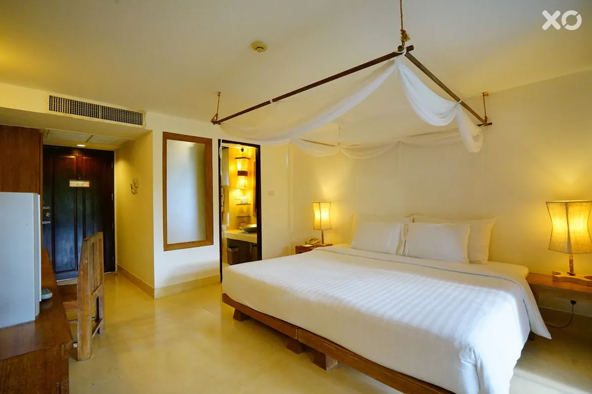 Aana Resort & Spa
