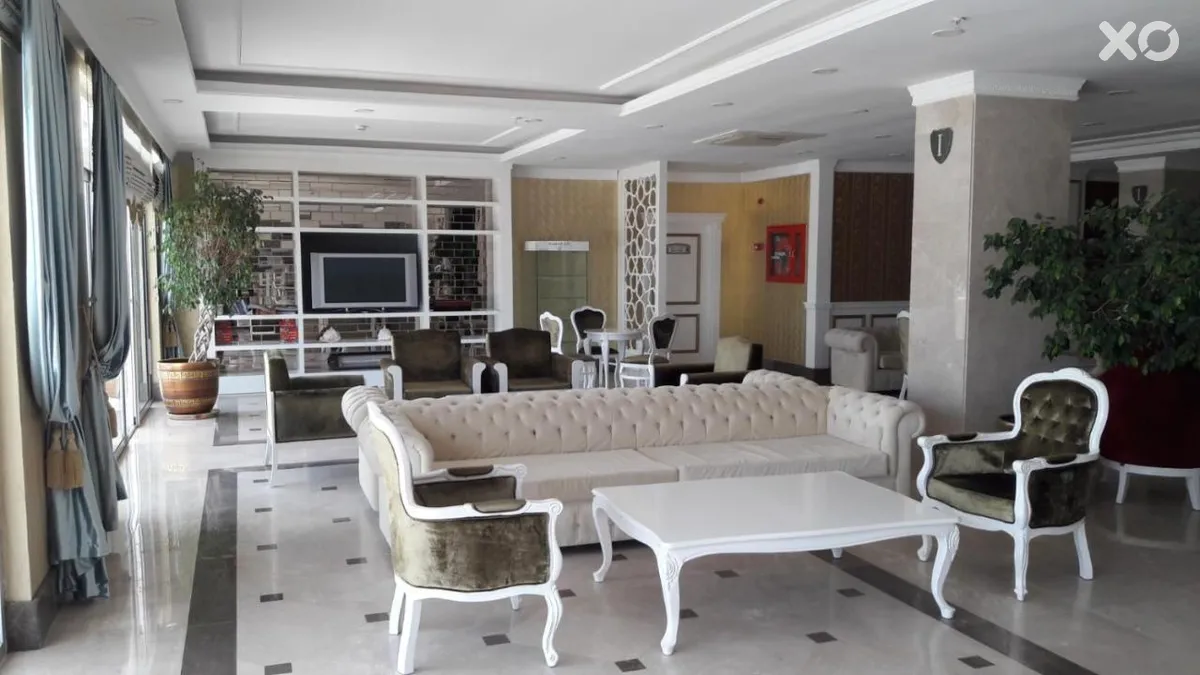 La Perla Hotel