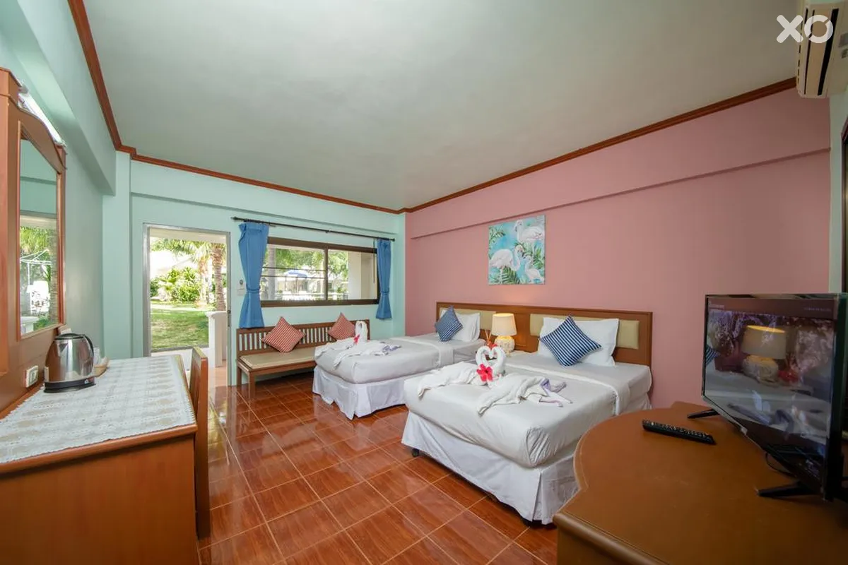 Bay Beach Resort