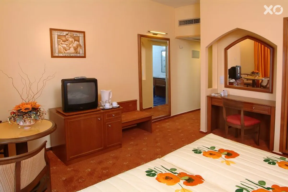 Anesis Hotel