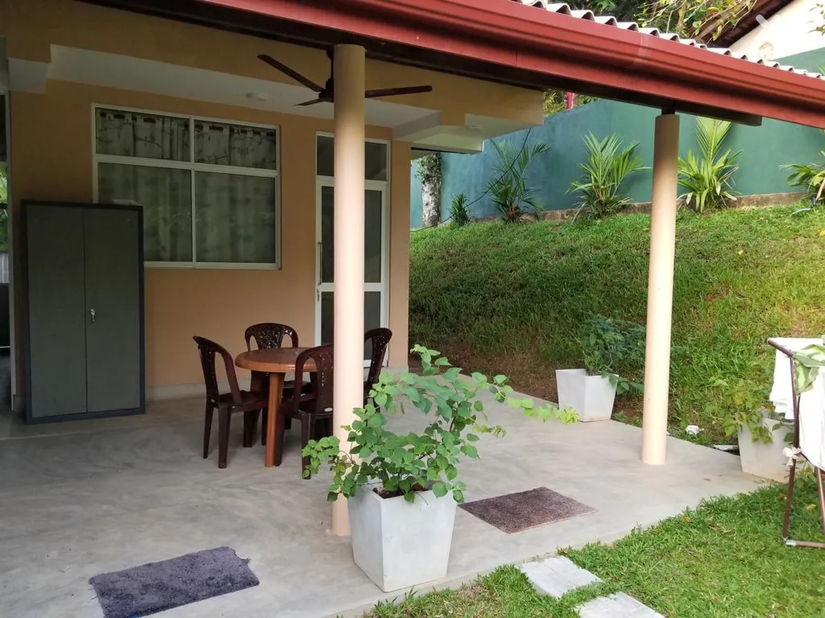Coral Palm Villa & Apartment