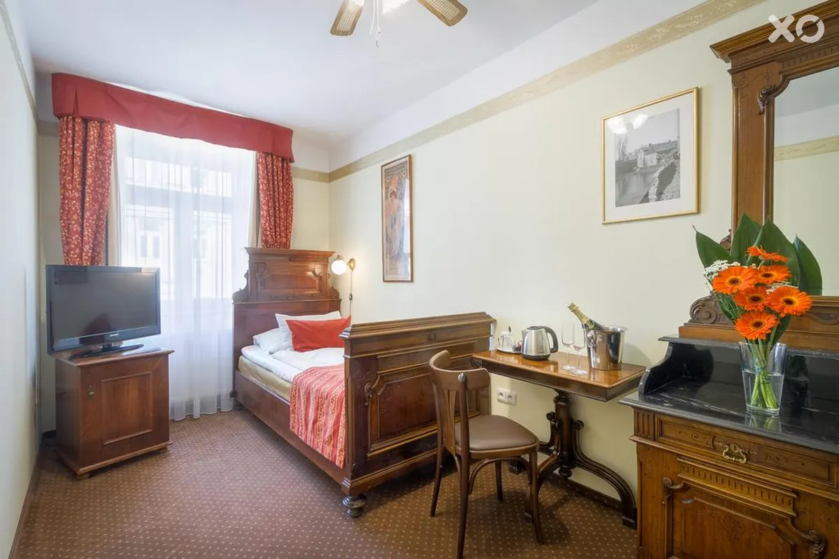 Mucha Hotel