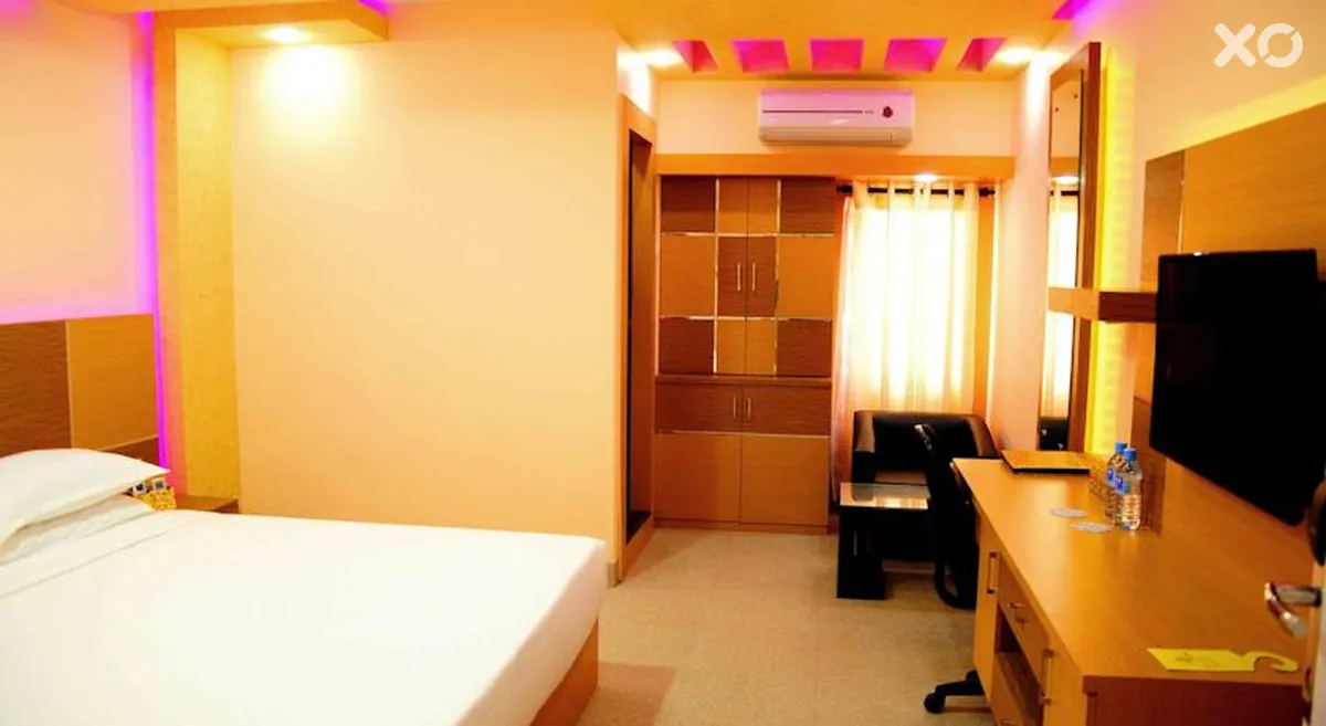 Royal Castle Hotel