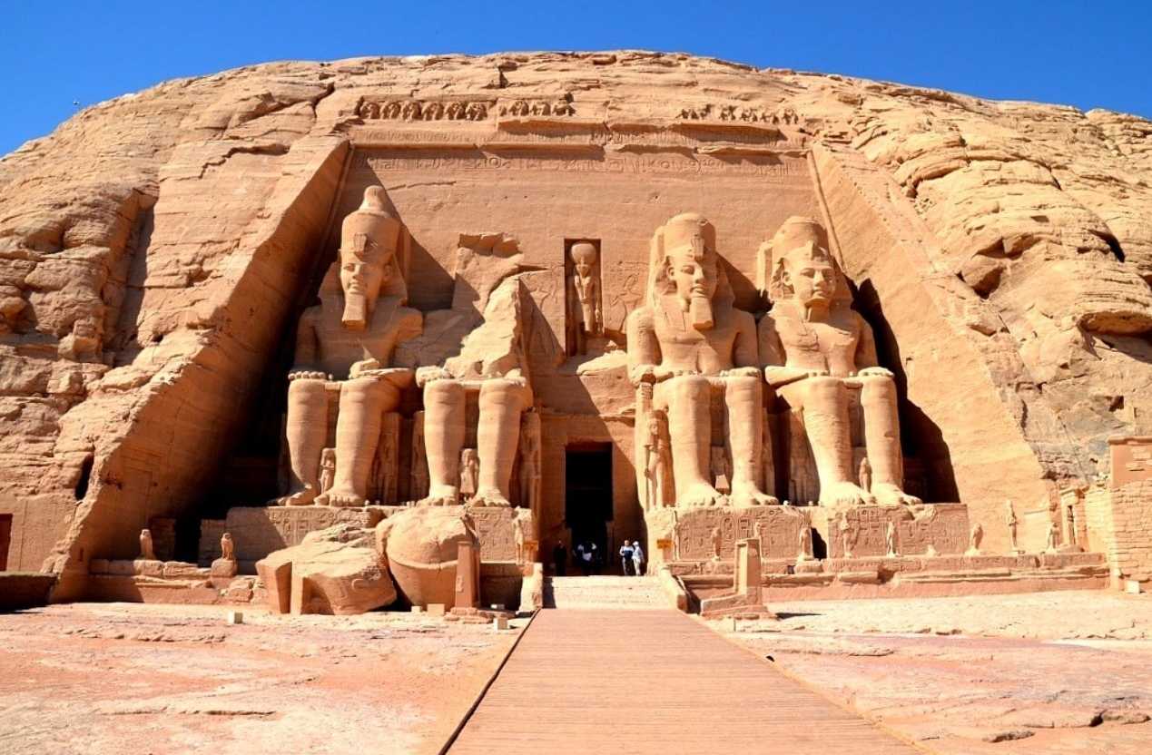Шарм-эль-Шейх или Хургада: какой курорт выбрать?