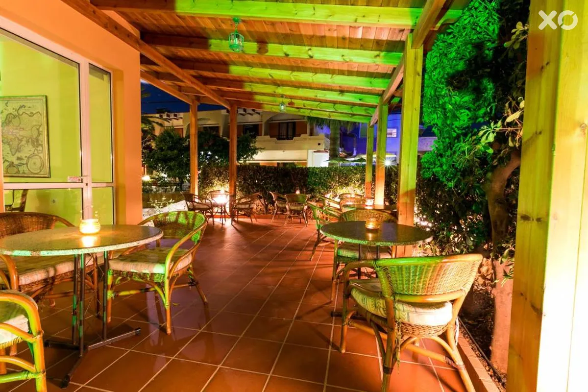 Elotia Hotel