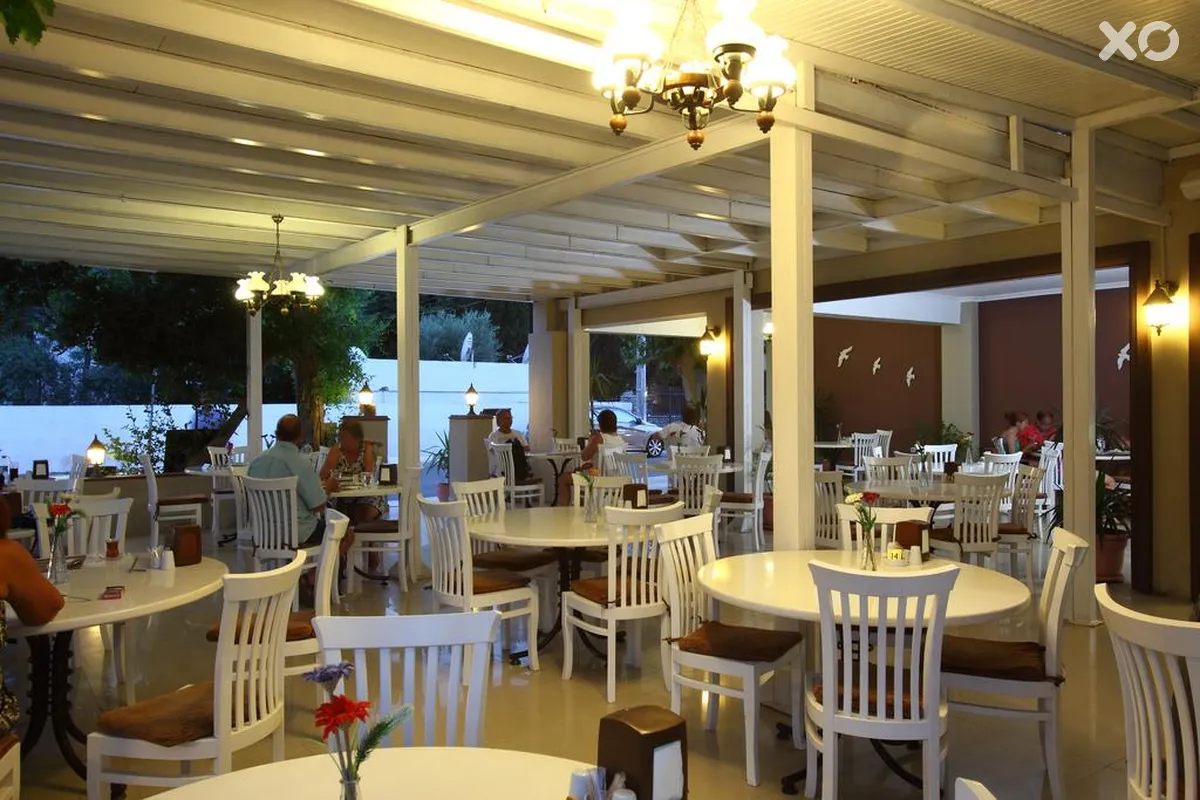 Summer Garden Suites & Beach Hotel