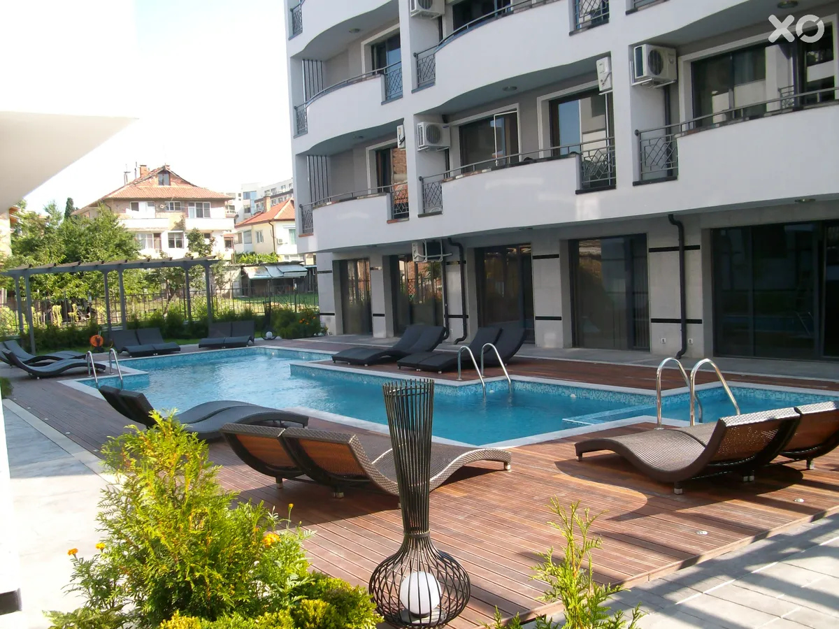 Night Breeze Holiday Apartments