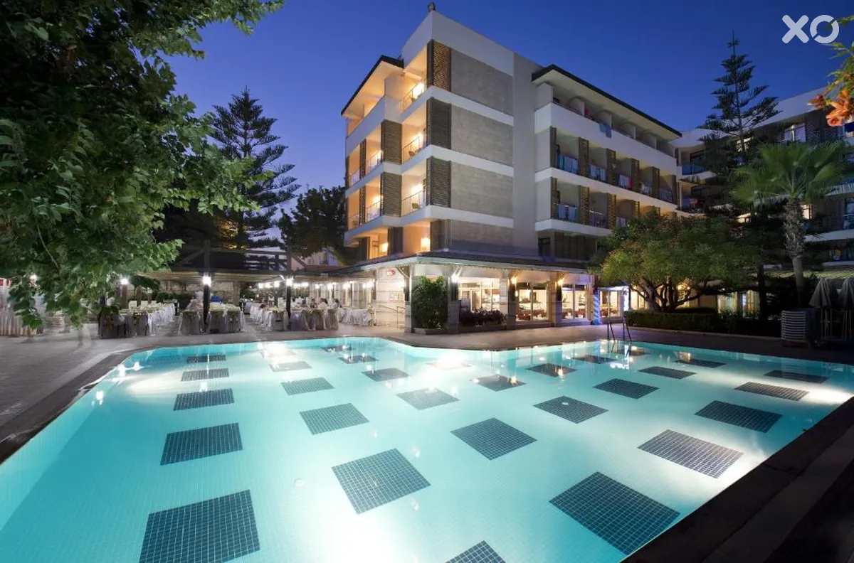 Trendy Side Beach Hotel