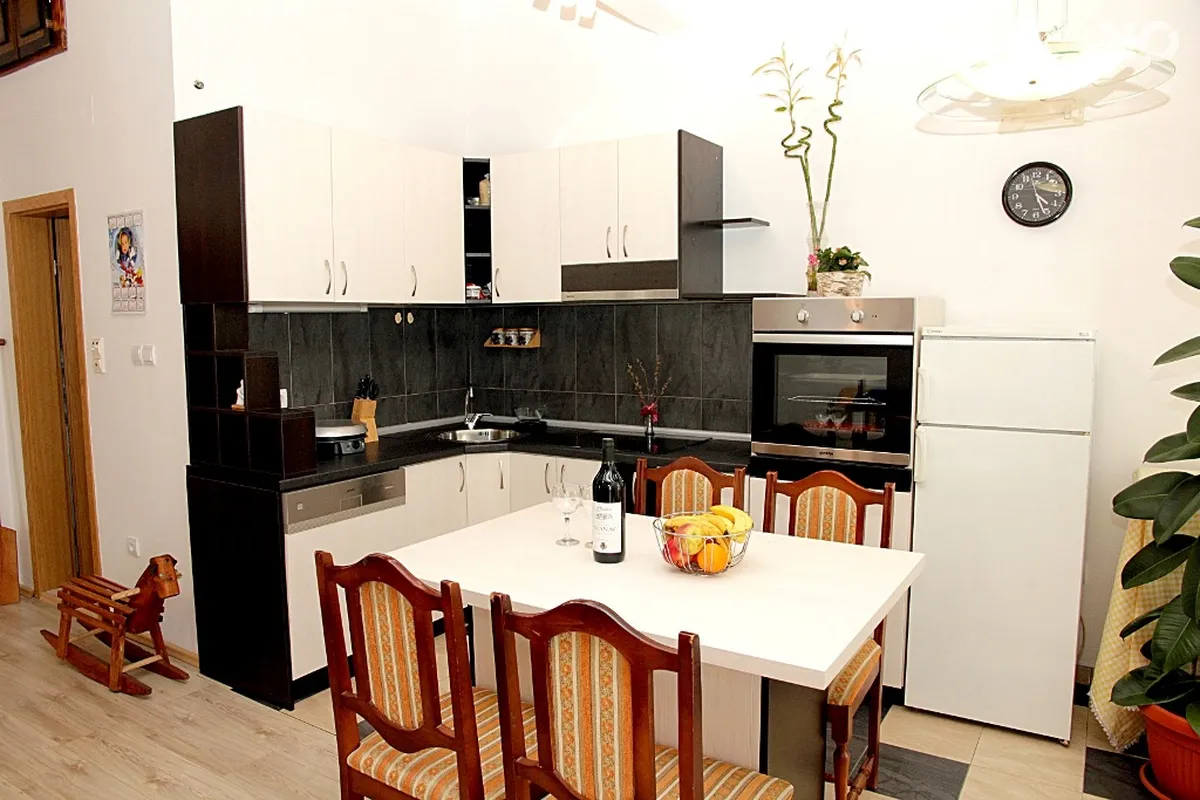 Nikolos Jovanovic Villa