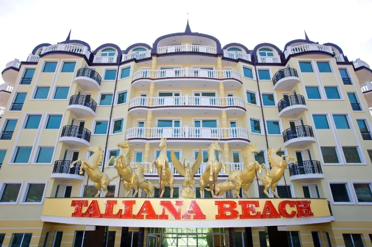 Amore Beach Hotel