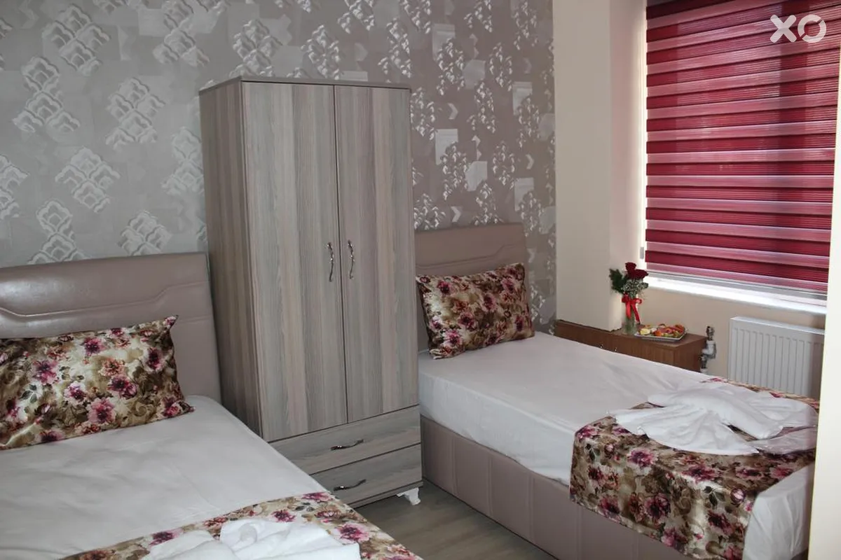 Gorur Hotel