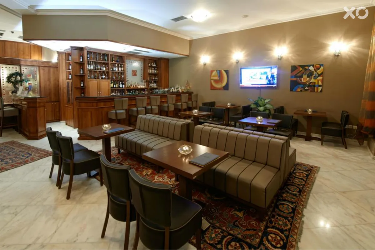 Royal Hotel