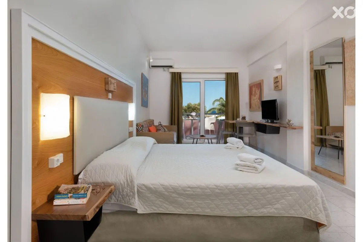 Sea Side Hotel