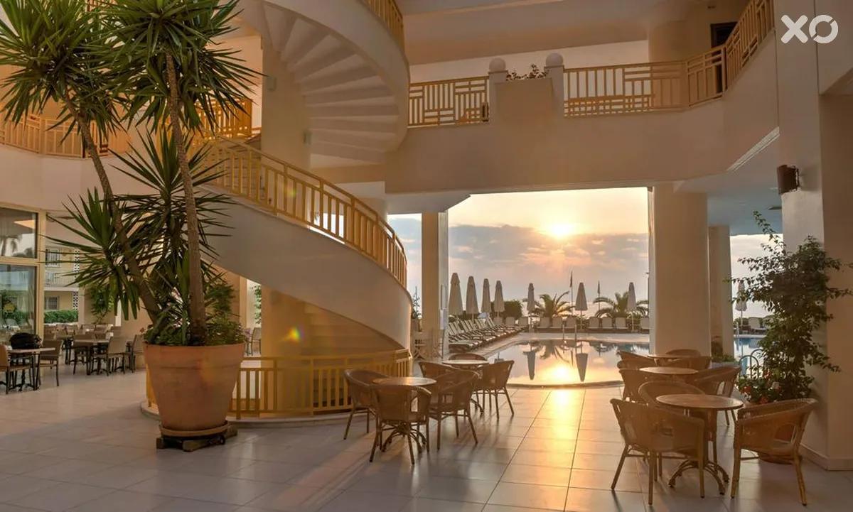 Golden Lotus Hotel